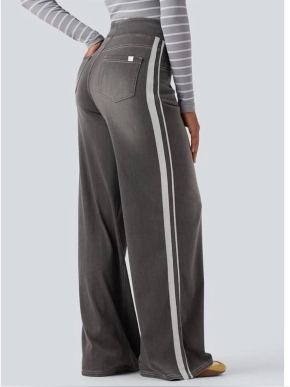 Halara flex women’s high waisted wide leg gray jeans denim comfort sz Medium